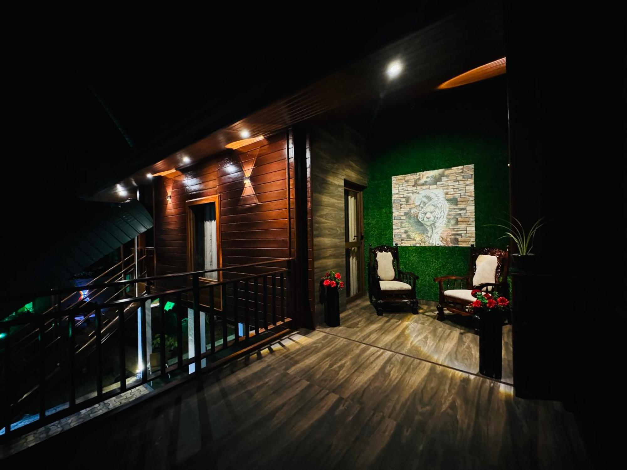 Hotel River Front Tissamaharama Exterior photo